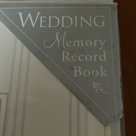 Vintage 2004 Havoc Wedding Memory Record Book-Embroidered Wedding Cake on Front - Picture 4 of 7